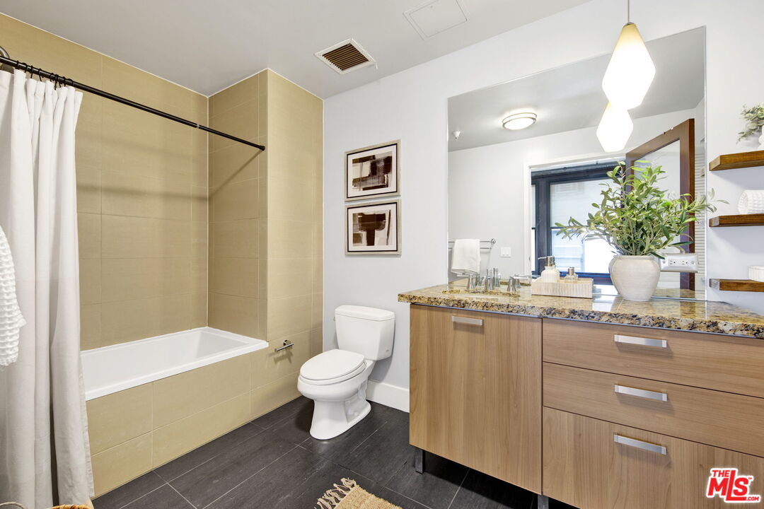 460 South Spring Street, Unit 1110 Los Angeles, CA 90013 - Photo 18 of 25