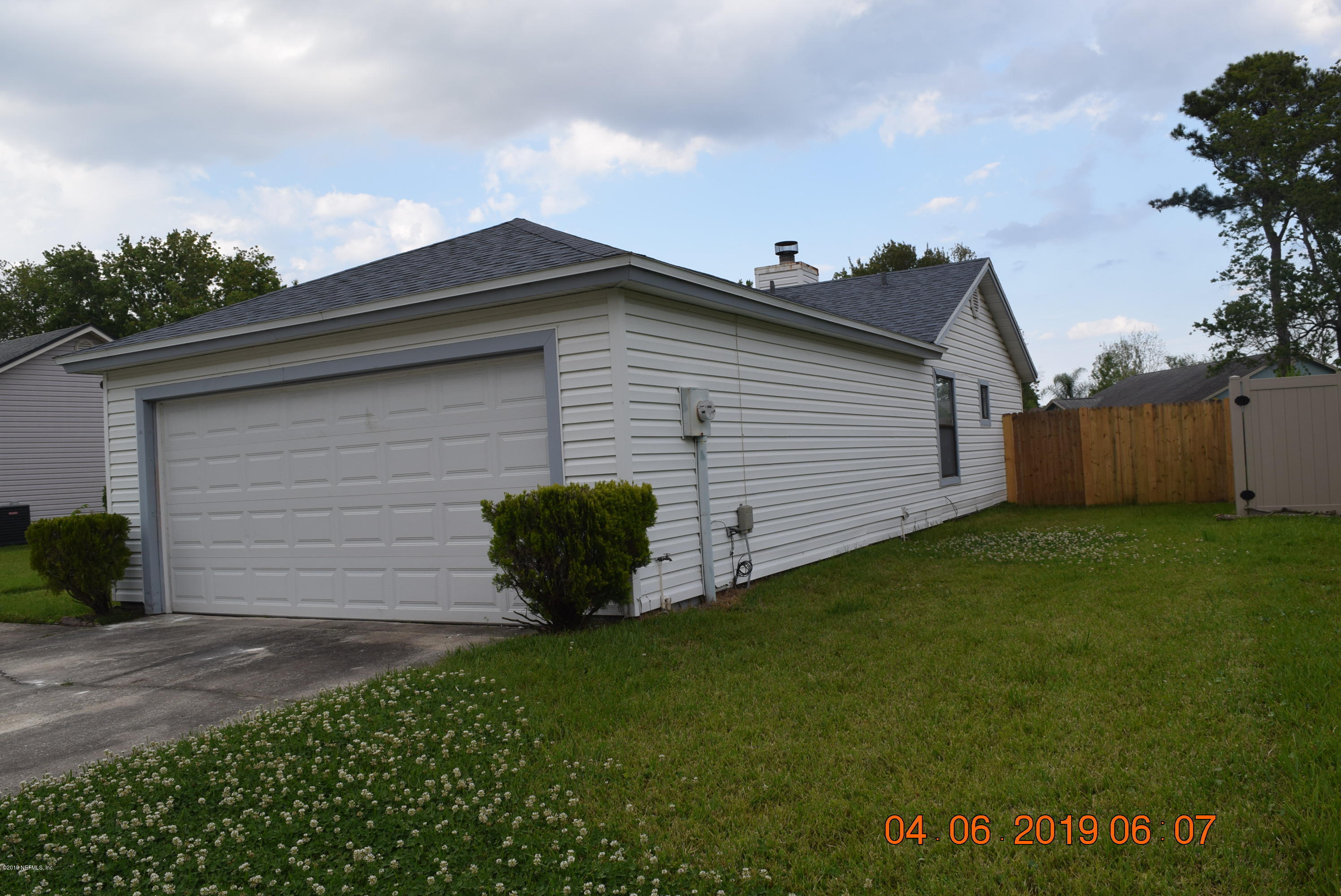 941 Aries Road West Jacksonville, FL 32216 - Photo 4 of 32 DSC_0360