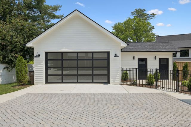 $3,280,000 | 2814 Kenway Road, Nashville, TN 37215