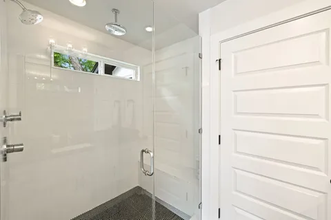 a view of a walk in closet