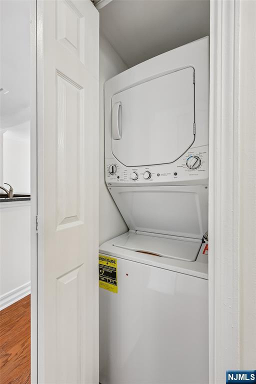 302 Chase Court, Unit 302 Edgewater, NJ 07020 - Photo 19 of 46