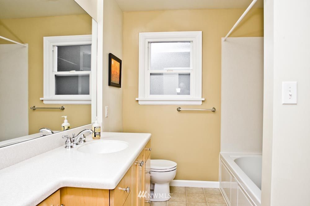 910 Rucker Avenue Everett, WA 98201 - Photo 9 of 13