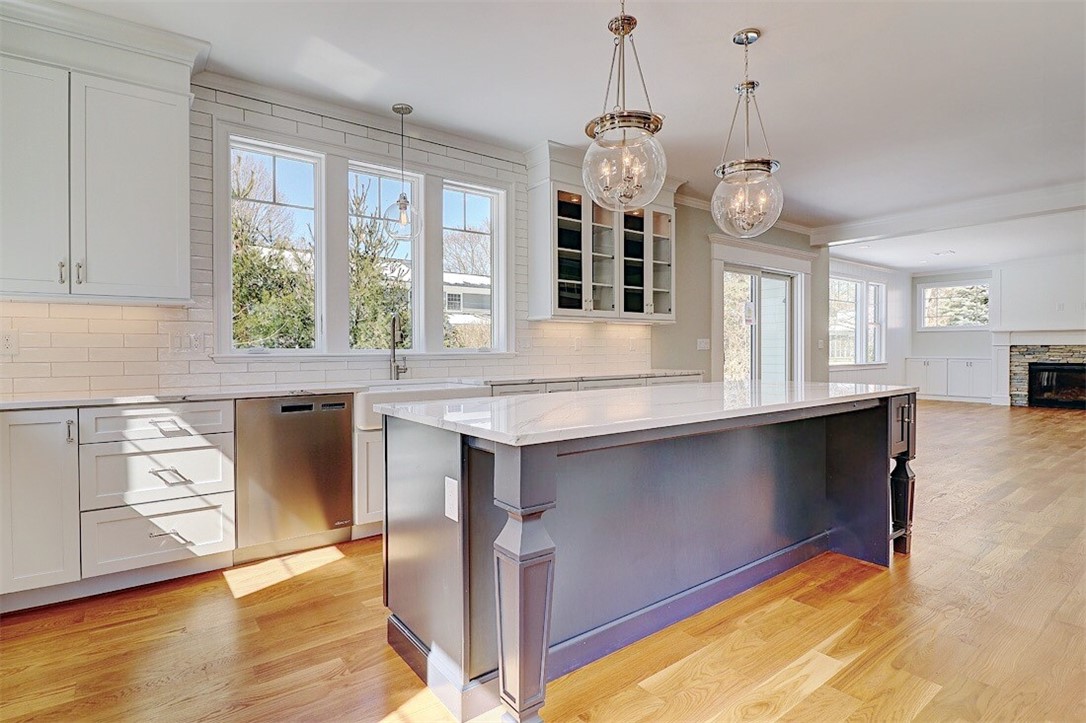1 Chace Street Warwick, RI 02818 - Photo 5 of 14