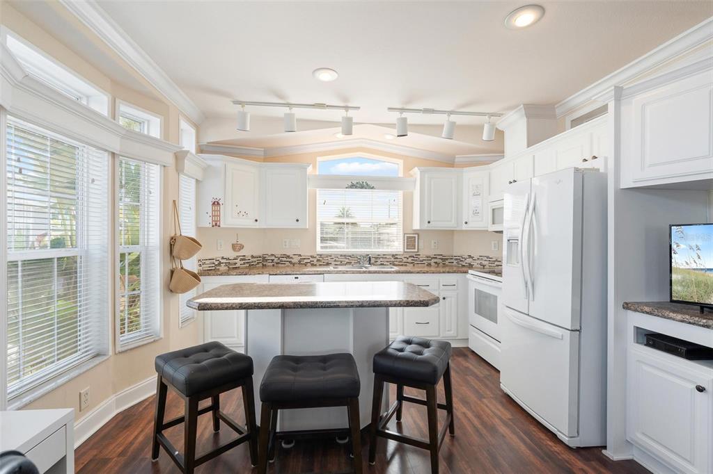 2411 Citrus Tree Road Clermont, FL 34714 - Photo 6 of 47 Gallery Image 6