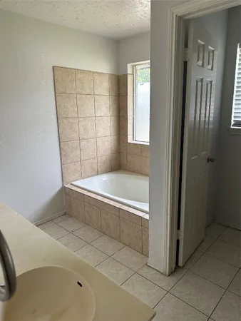 $1,899 | 10510 Clear Cove Lane, Houston, TX 77041