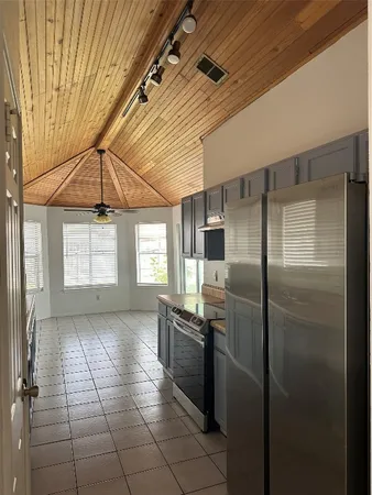 $1,899 | 10510 Clear Cove Lane, Houston, TX 77041
