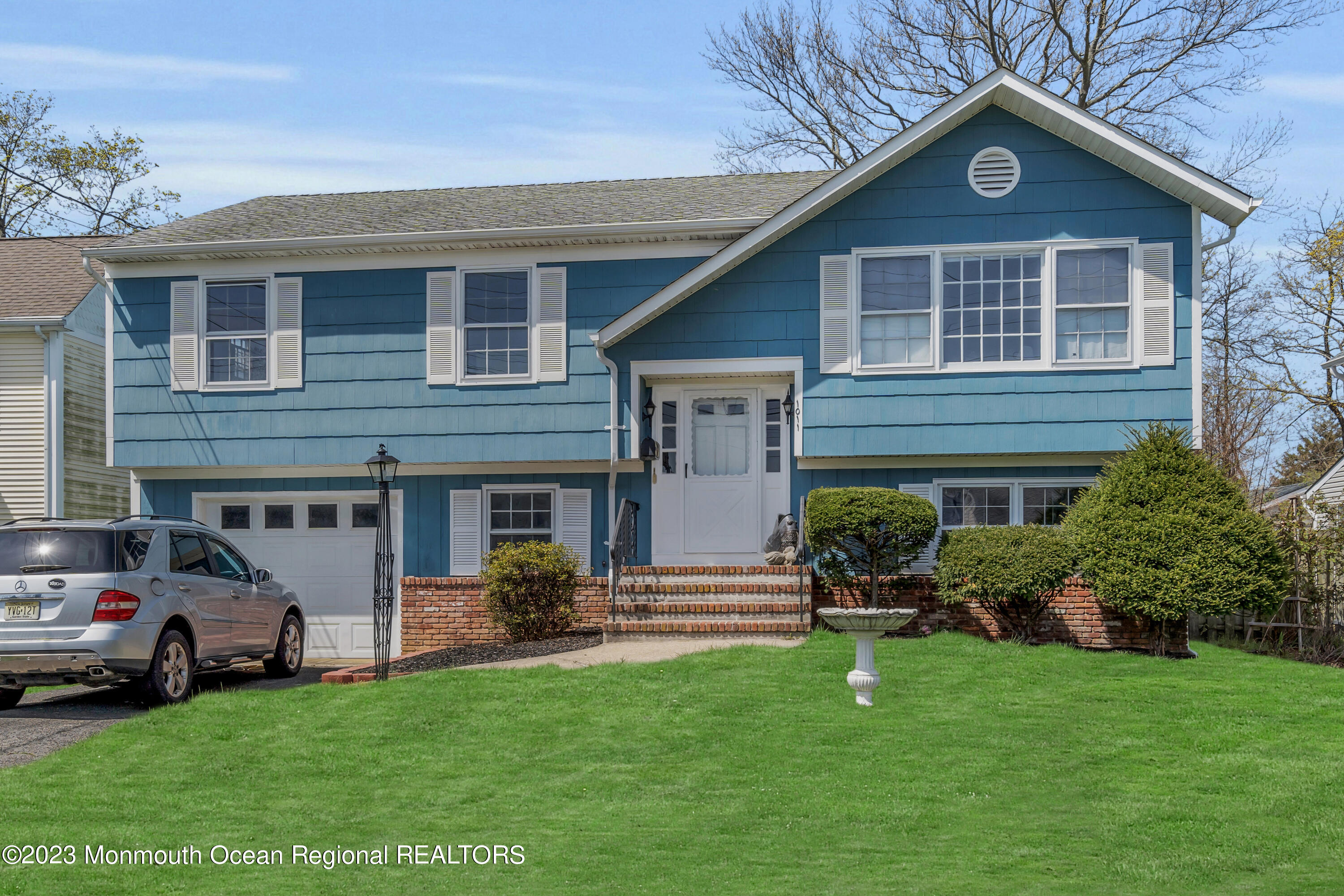 1011 Rue Avenue Point Pleasant, NJ 08742 - Photo 1 of 31 001_dsc05064b