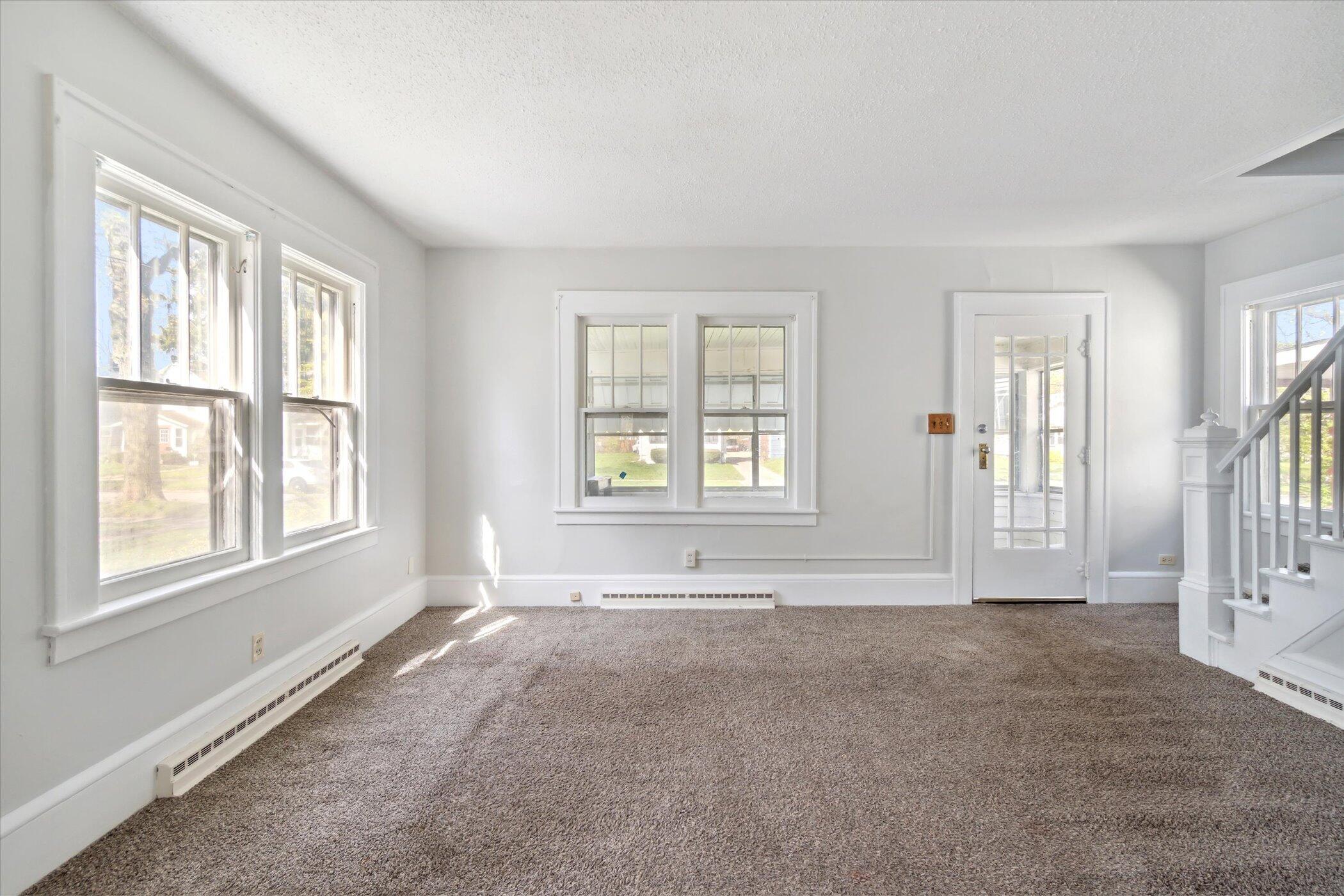 619 North State Street Jackson, MI 49202 - Photo 14 of 49 14-619-N-State-St-Jackson-MI-49202-Windo