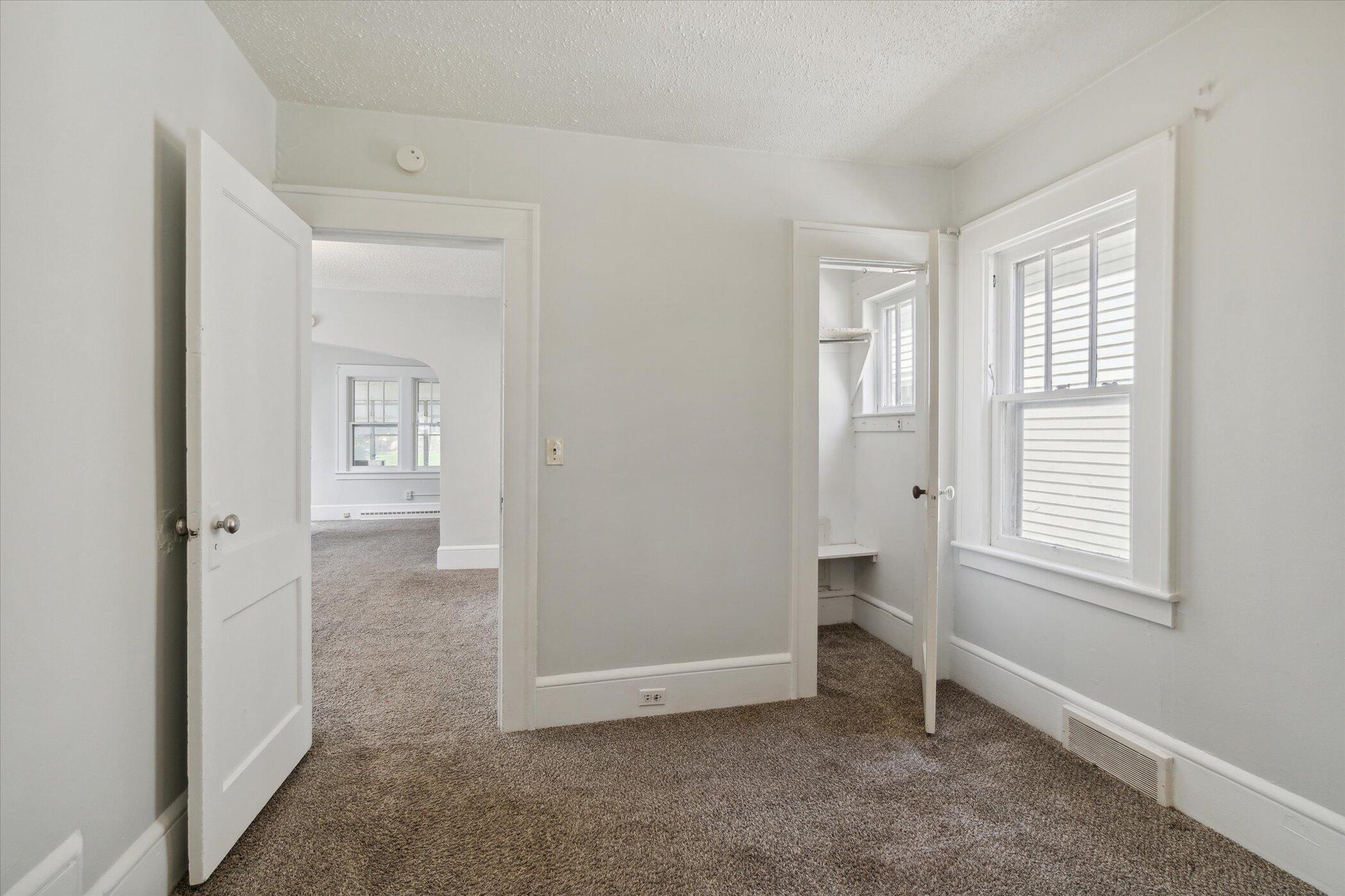 619 North State Street Jackson, MI 49202 - Photo 18 of 49 18-619-N-State-St-Jackson-MI-49202-Windo