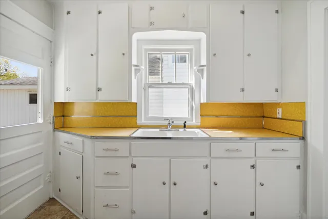 $124,900 | 619 North State Street, Jackson, MI 49202