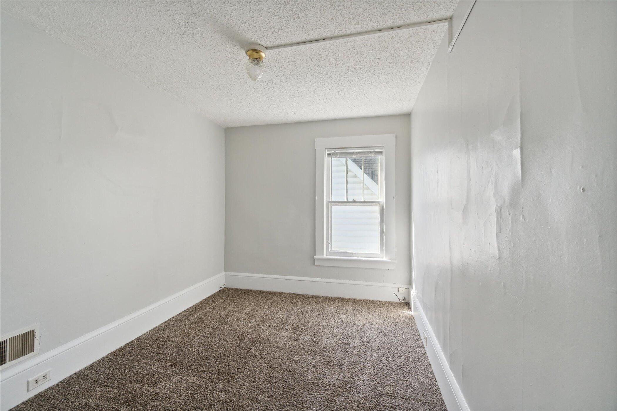 619 North State Street Jackson, MI 49202 - Photo 34 of 49 34-619-N-State-St-Jackson-MI-49202-Windo