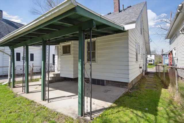 $124,900 | 619 North State Street, Jackson, MI 49202