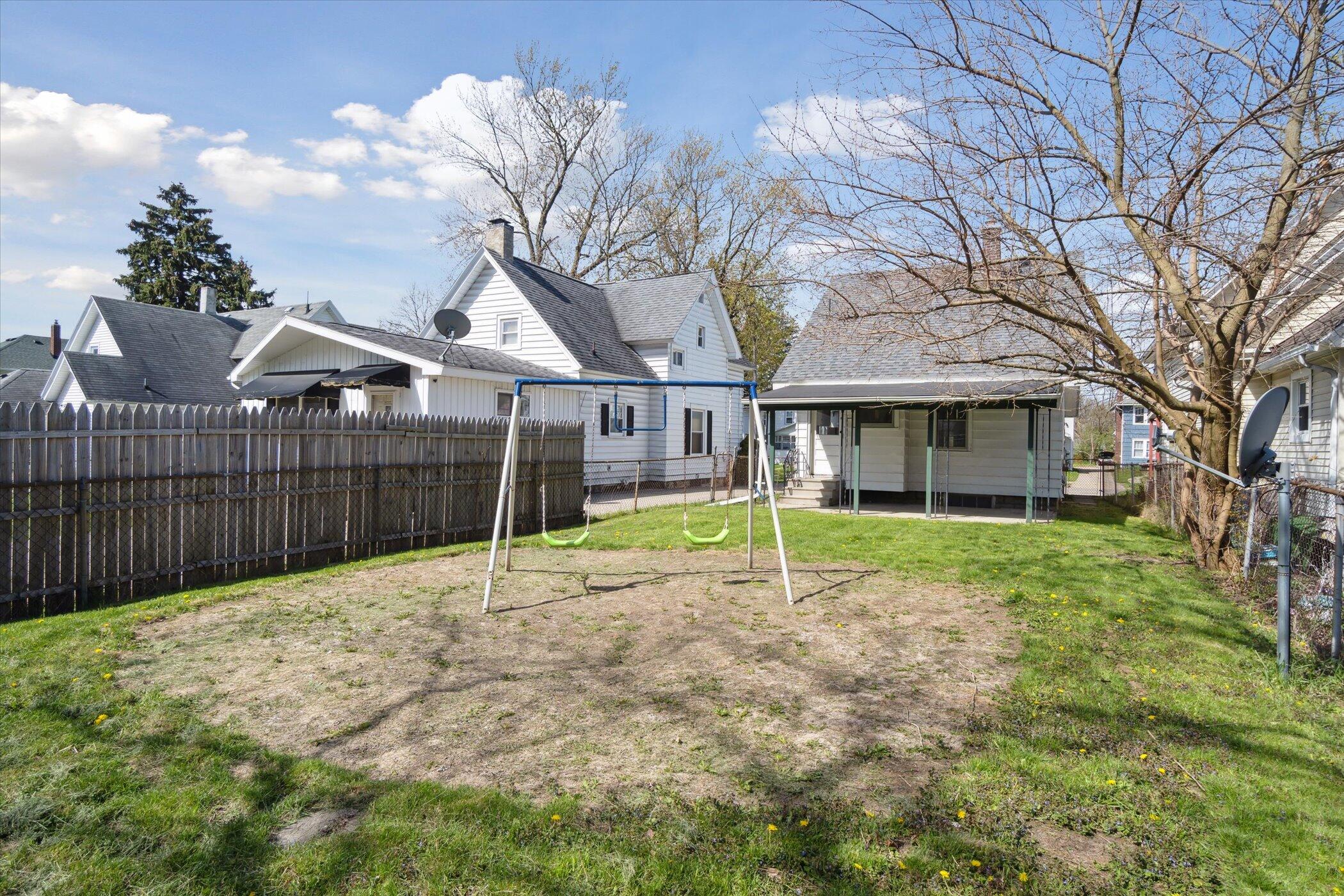 619 North State Street Jackson, MI 49202 - Photo 46 of 49 46-619-N-State-St-Jackson-MI-49202-Windo