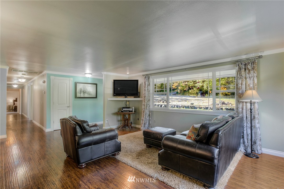 4310 Delphi Road Southwest Olympia, WA 98512 - Photo 9 of 25 Gallery Image 9