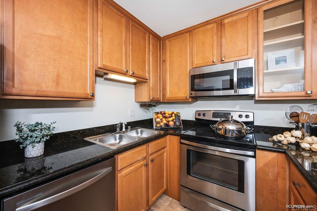 3030 Suncrest Drive, Unit 702 San Diego, CA 92108 - Photo 12 of 26