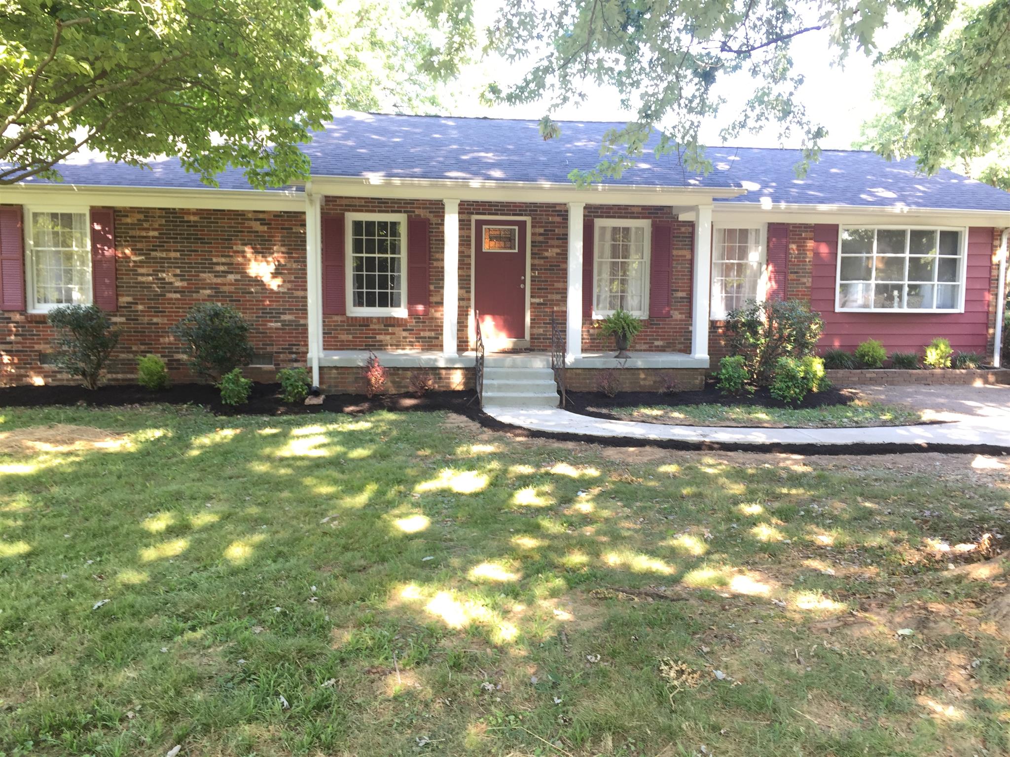 110 Riggs Avenue Portland, TN 37148 - Photo 2 of 26 Gallery Image 2