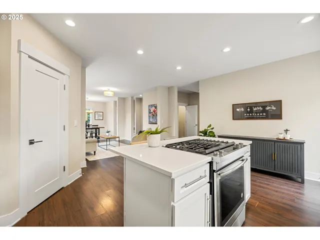 $999,000 | 8623 Southeast 11th Avenue, Portland, OR 97202