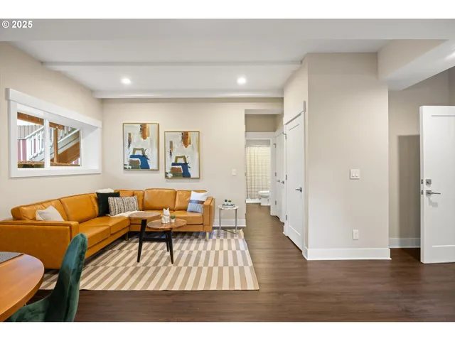 $999,000 | 8623 Southeast 11th Avenue, Portland, OR 97202