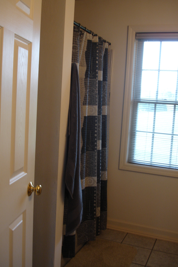 1318 Bramlett Road Moneta, VA 24121 - Photo 27 of 35 In-Law Suite Bath
