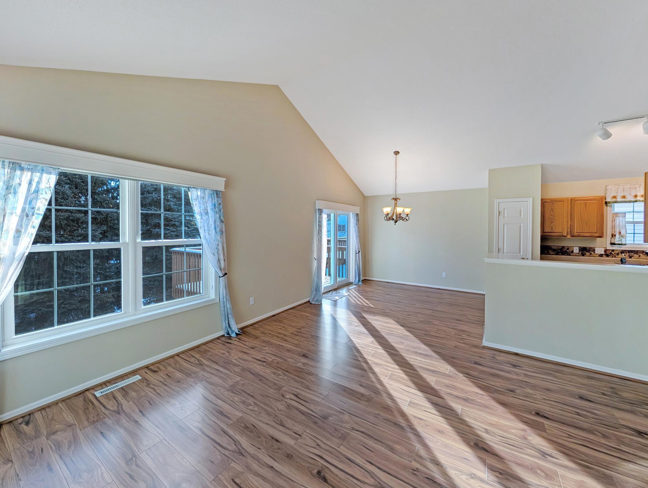 7472 Hampton Lane Shakopee, MN 55379 - Photo 11 of 33