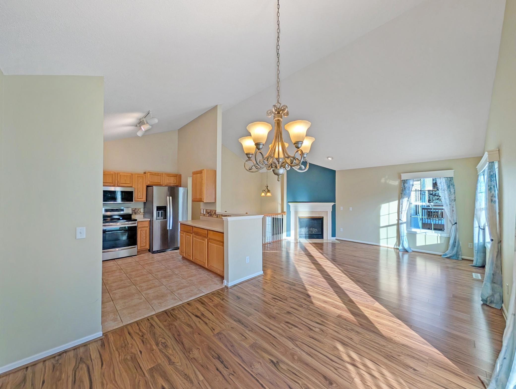 7472 Hampton Lane Shakopee, MN 55379 - Photo 2 of 33