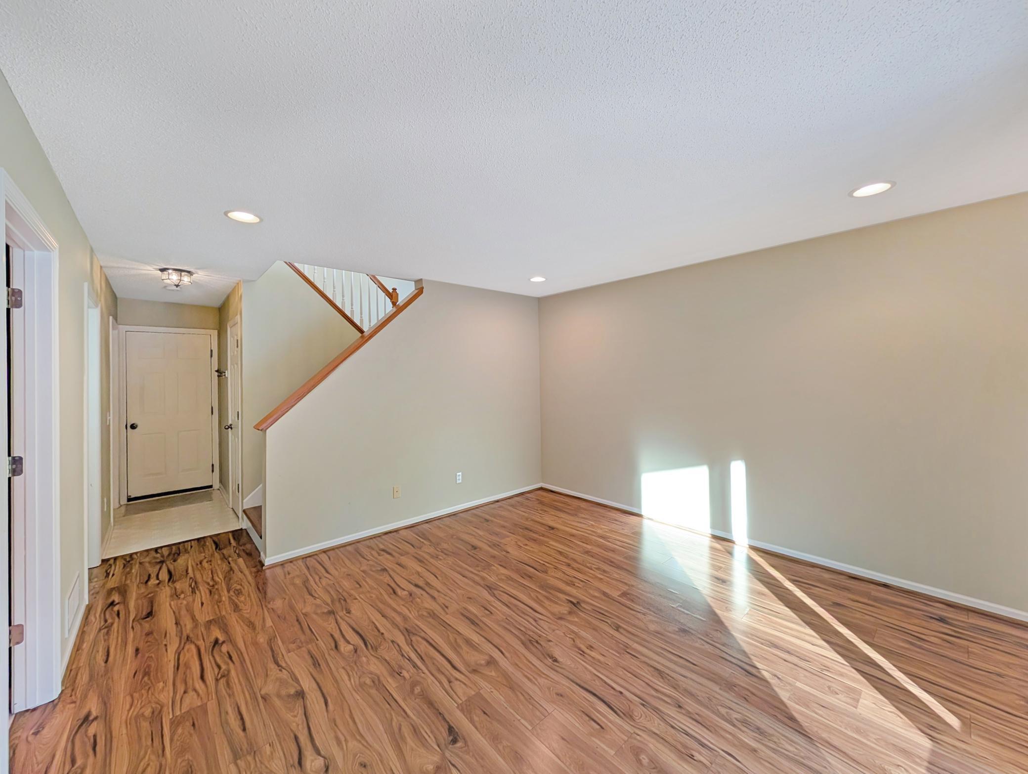 7472 Hampton Lane Shakopee, MN 55379 - Photo 5 of 33