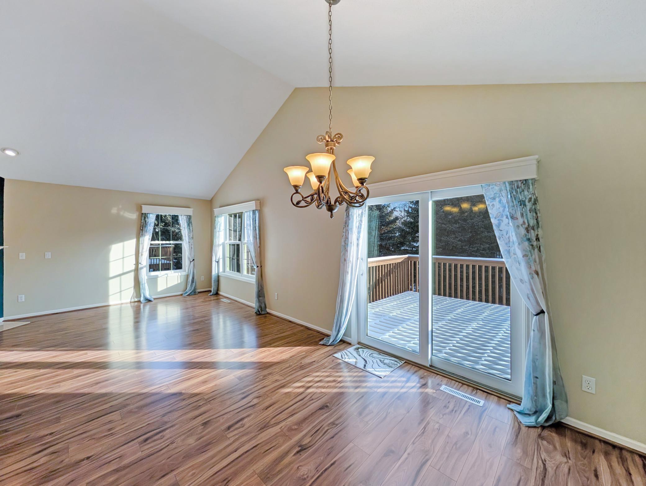 7472 Hampton Lane Shakopee, MN 55379 - Photo 8 of 33