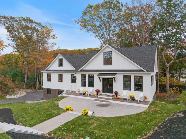$1,150,000 | 6 Tide Water Drive, Biddeford, ME 04005
