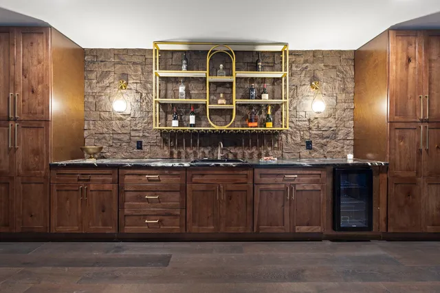 $1,190,000 | 6 Tide Water Drive, Biddeford, ME 04005