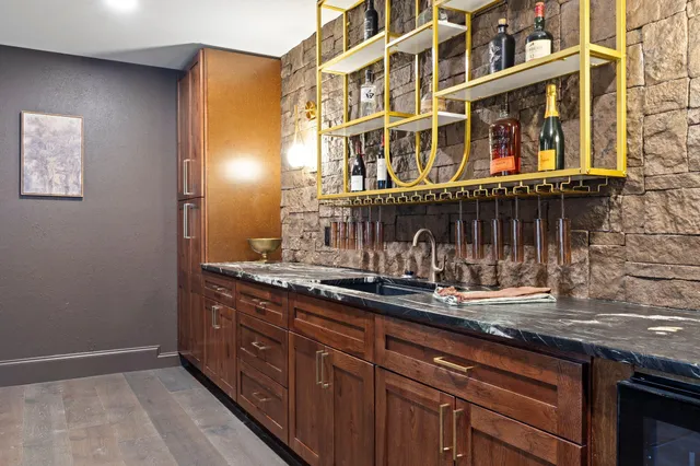 $1,150,000 | 6 Tide Water Drive, Biddeford, ME 04005