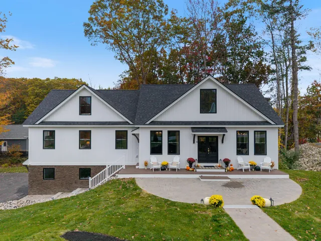 $1,190,000 | 6 Tide Water Drive, Biddeford, ME 04005
