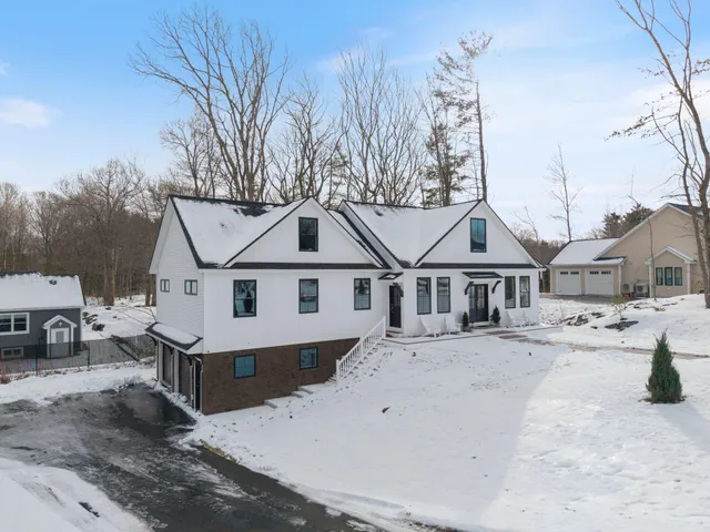 $1,150,000 | 6 Tide Water Drive, Biddeford, ME 04005