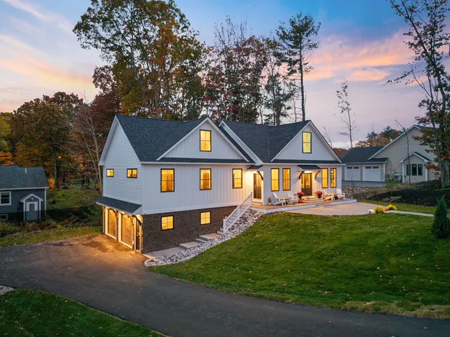 $1,190,000 | 6 Tide Water Drive, Biddeford, ME 04005