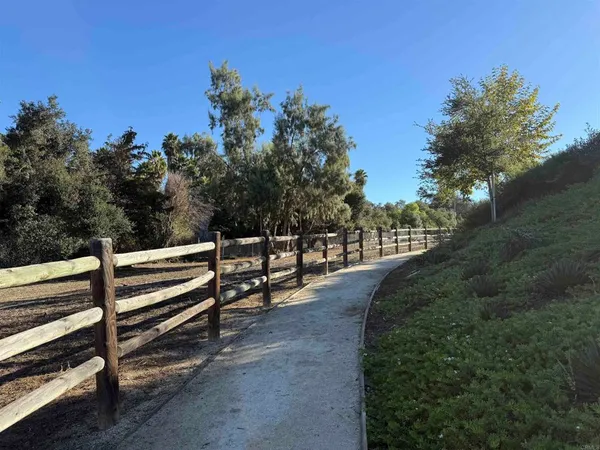 $1,775,000 | 1564 Manzanita Hollow, Vista, CA 92084