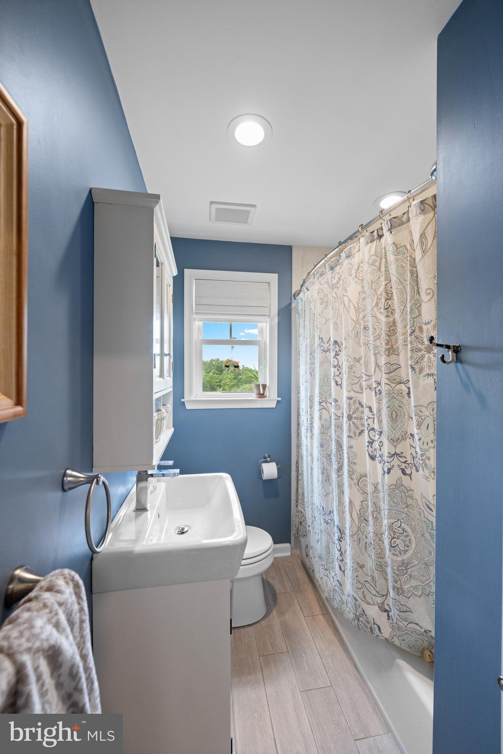 8733 Old Line Road Philadelphia, PA 19128 - Photo 18 of 36 Full bath