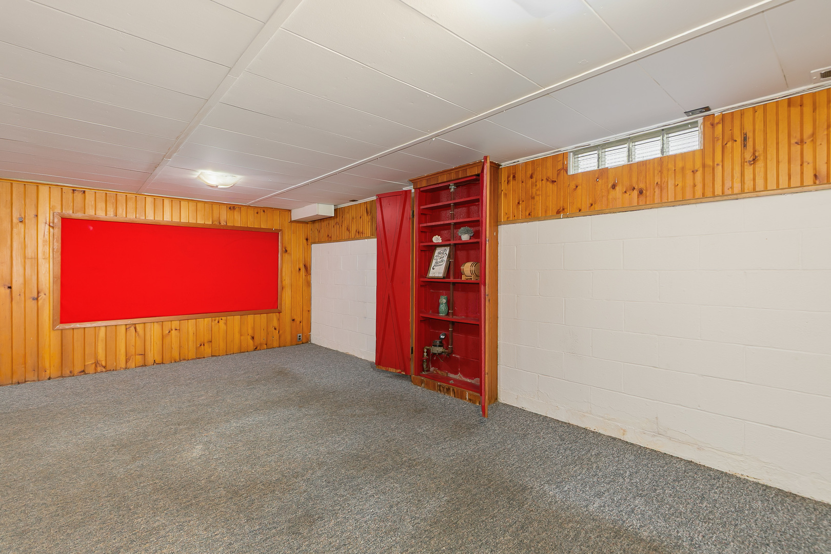 3237 12th Street Rock Island, IL 61201 - Photo 29 of 36 a view of an empty room