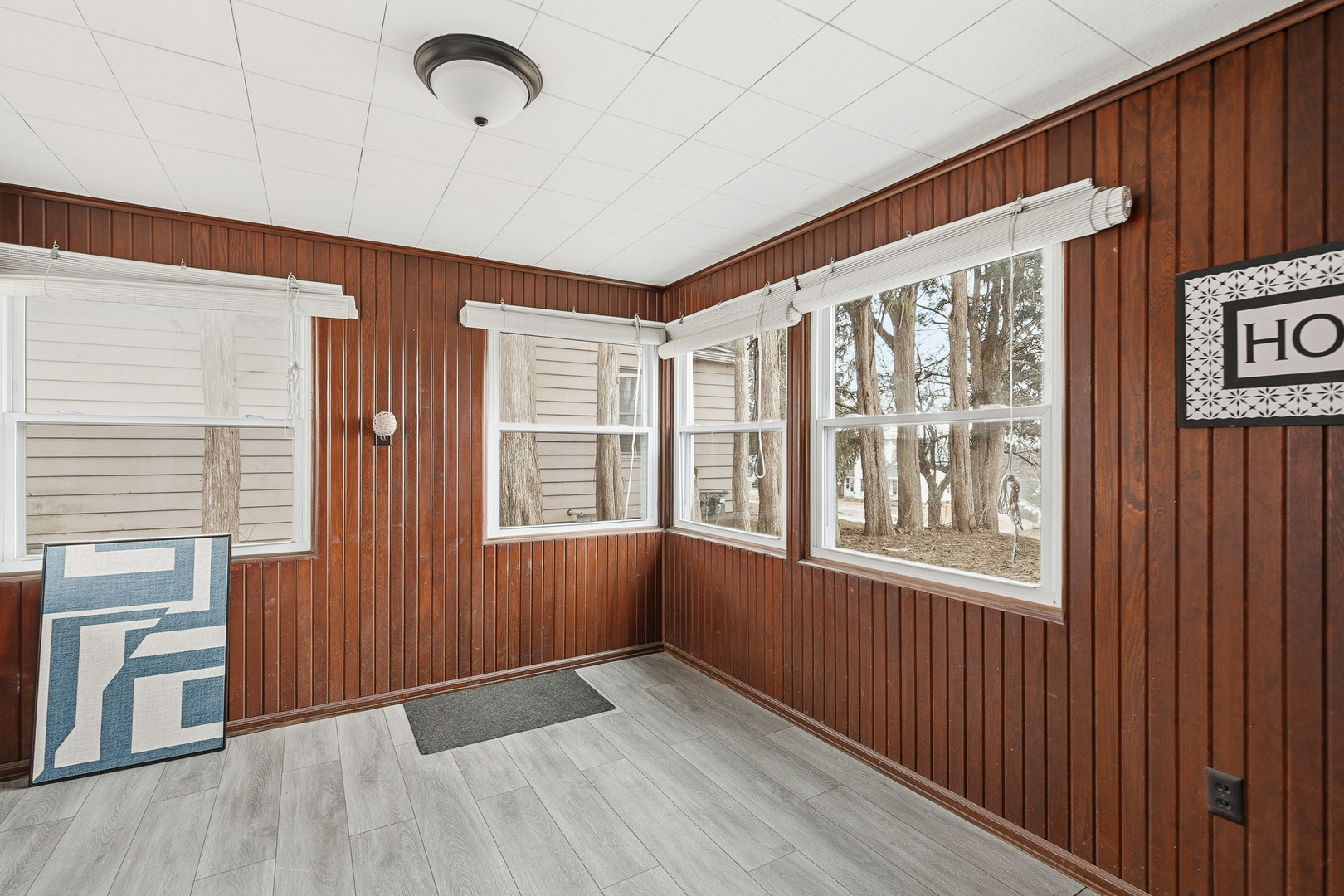 3237 12th Street Rock Island, IL 61201 - Photo 34 of 36 a view of an empty room with a window