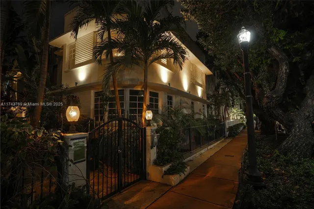 $399,000 | 349 Meridian Avenue, Unit B207, Miami Beach, FL 33139