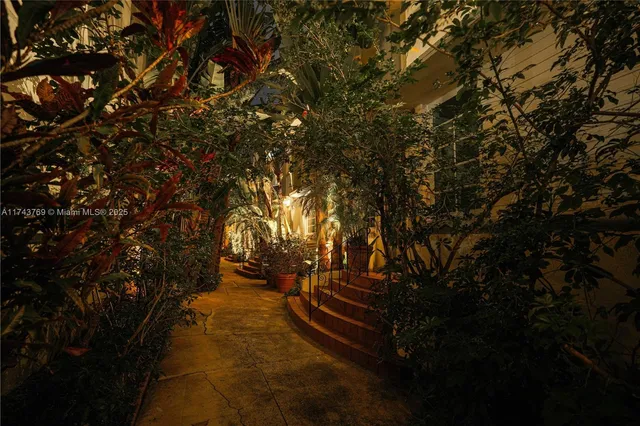 $399,000 | 349 Meridian Avenue, Unit B207, Miami Beach, FL 33139