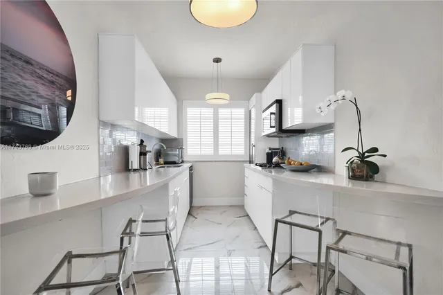 $399,000 | 349 Meridian Avenue, Unit B207, Miami Beach, FL 33139