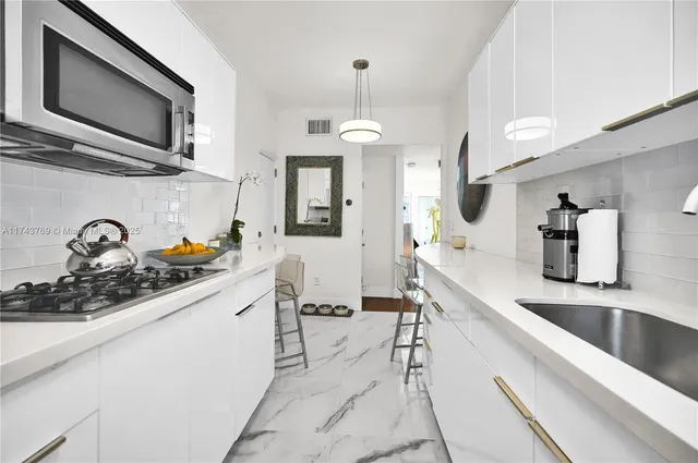 $399,000 | 349 Meridian Avenue, Unit B207, Miami Beach, FL 33139