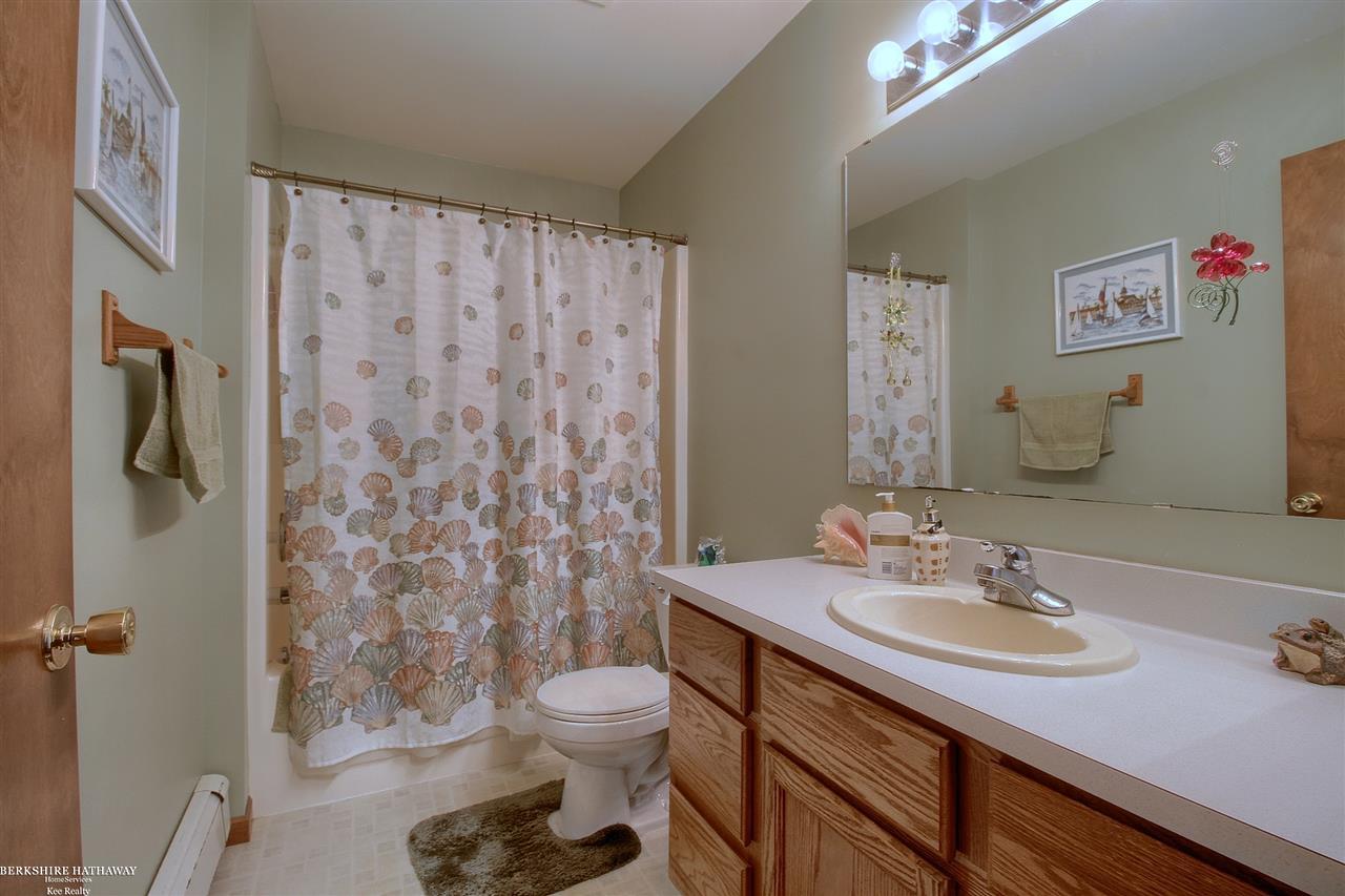 1660 Cochrane Road Allenton, MI 48002 - Photo 19 of 30 Bathroom