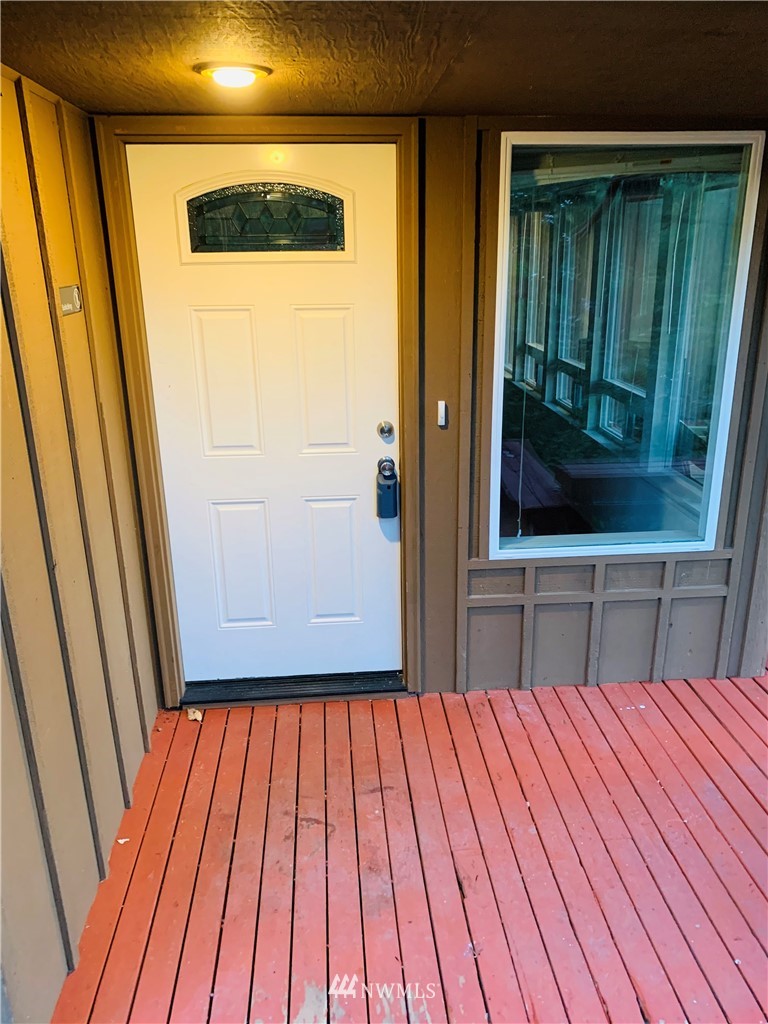 17817 Overlake Court Southeast Yelm, WA 98597 - Photo 4 of 21