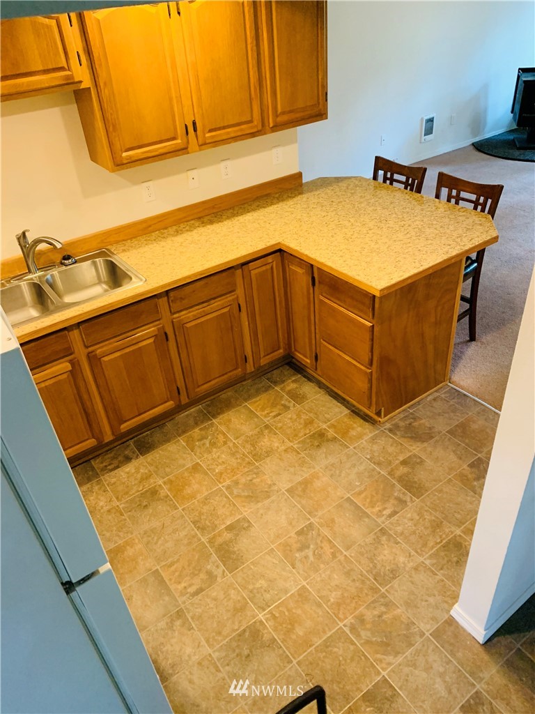 17817 Overlake Court Southeast Yelm, WA 98597 - Photo 9 of 21