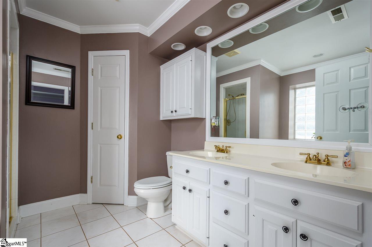 8 Foxfield Way Greer, SC 29651 - Photo 12 of 27