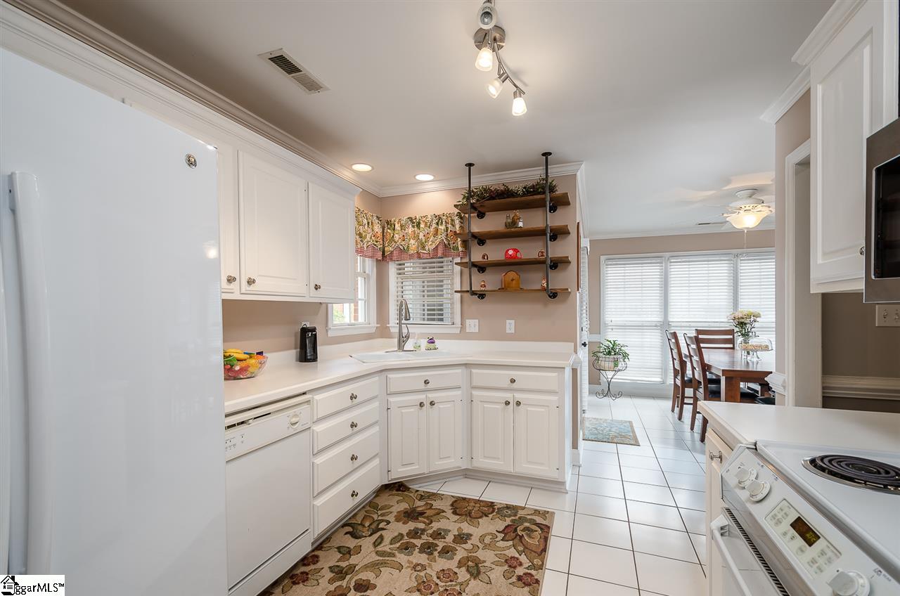 8 Foxfield Way Greer, SC 29651 - Photo 16 of 27