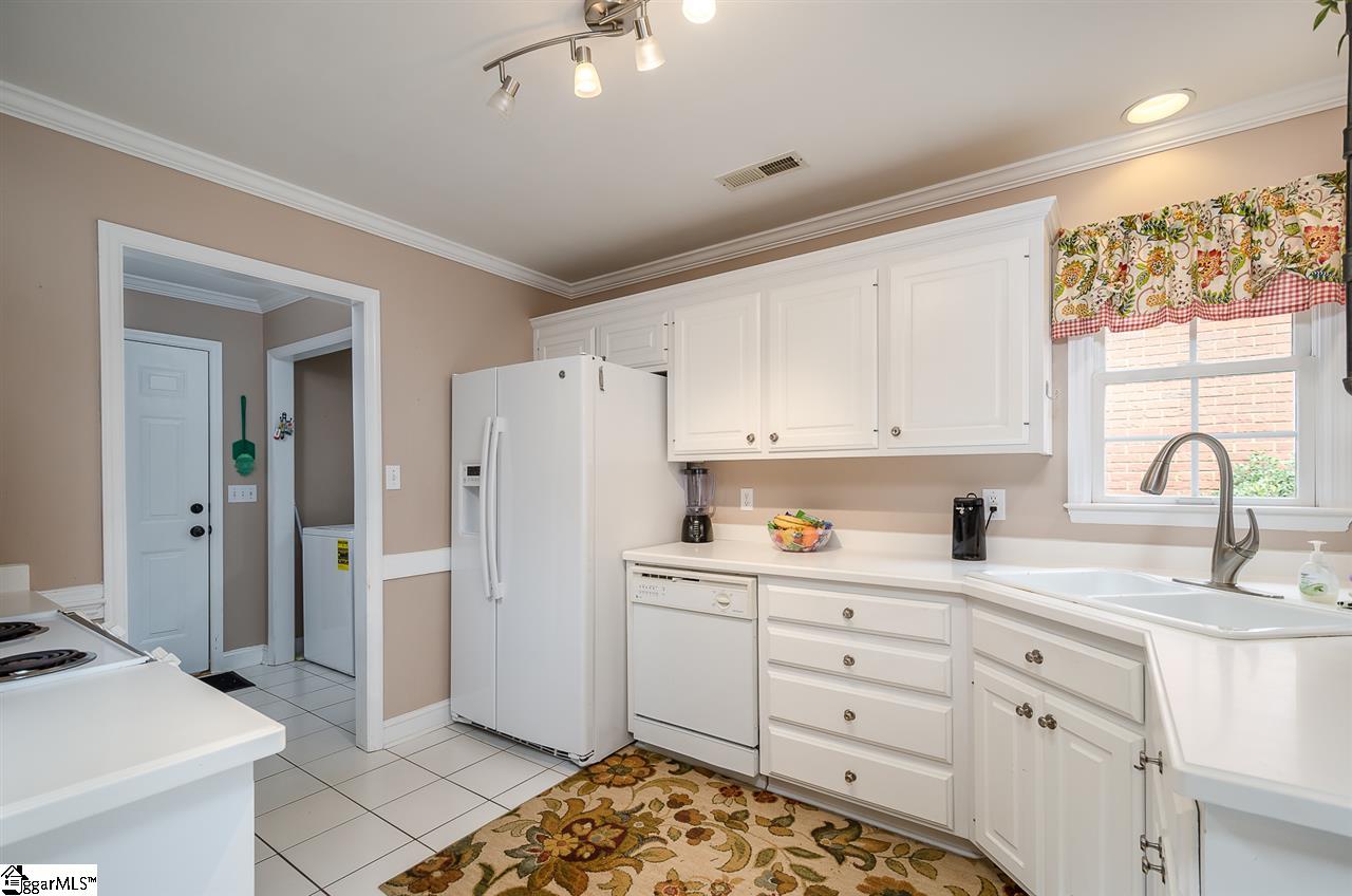 8 Foxfield Way Greer, SC 29651 - Photo 19 of 27