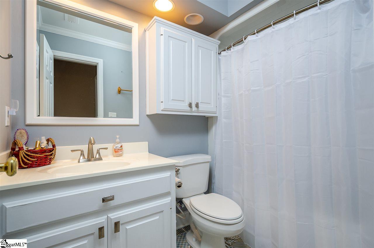 8 Foxfield Way Greer, SC 29651 - Photo 9 of 27