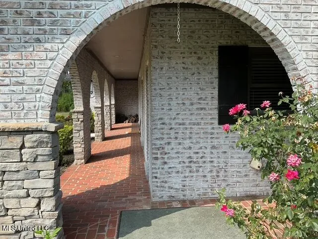 $660,000 | 1100 Hillsboro Street, Forest, MS 39074