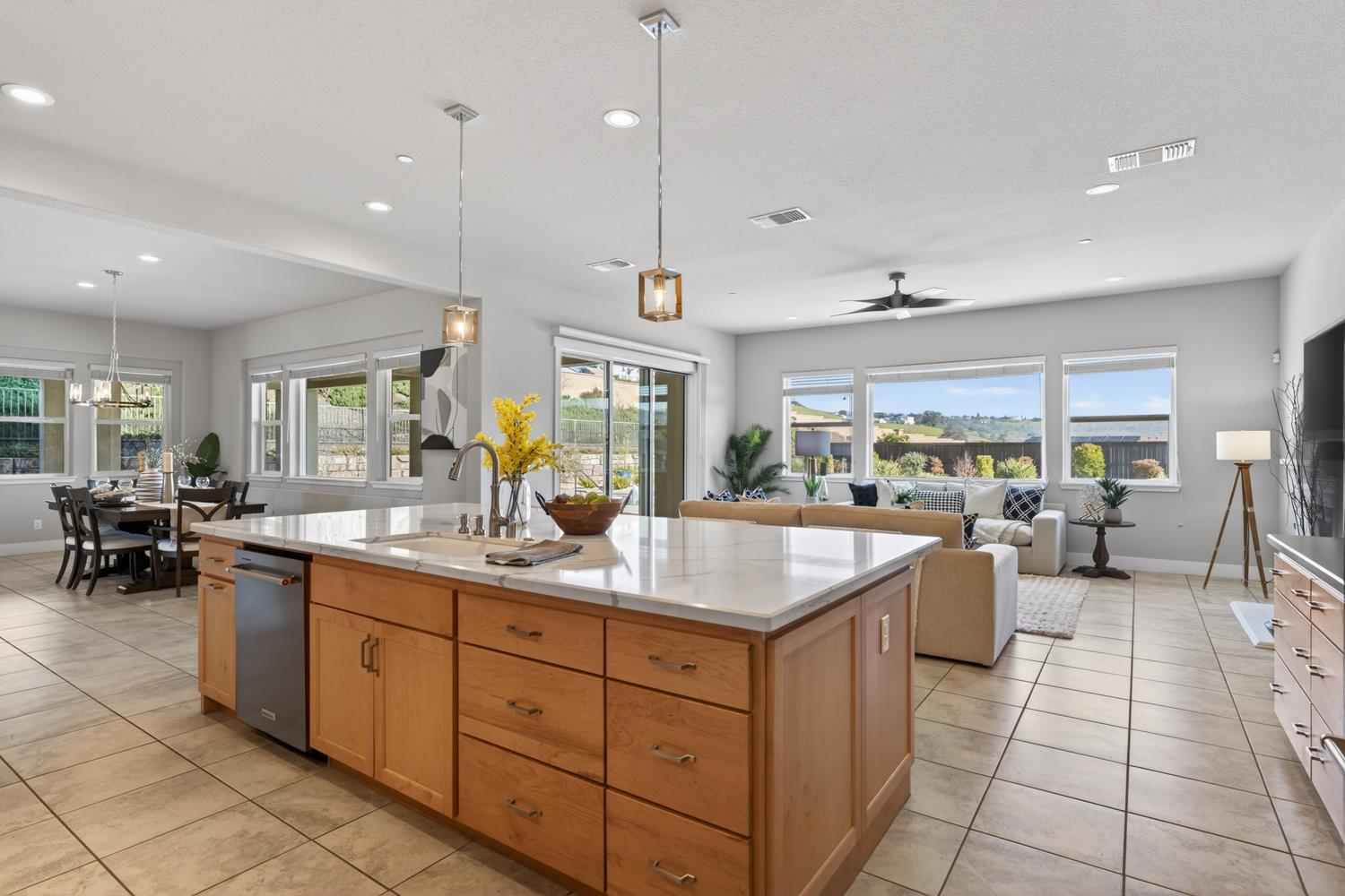 812 Fallen Log Court Rocklin, CA 95765 - Photo 13 of 89